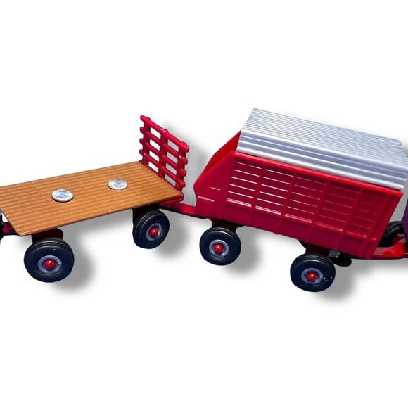 Vintage Ertl Diecast Tractor with 4 Trailers – Red Farm Toy - Picture 3 of 7